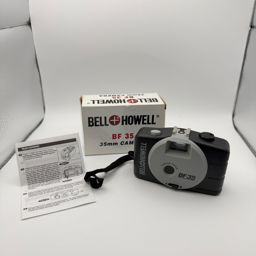 Bell + Howell BF 35 35mm Camera Black‎ Like New Focus Free Vintage Retro